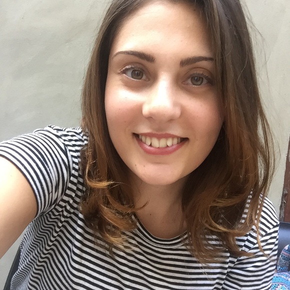 Meet your Posher, Amanda - Picture 5 of 7